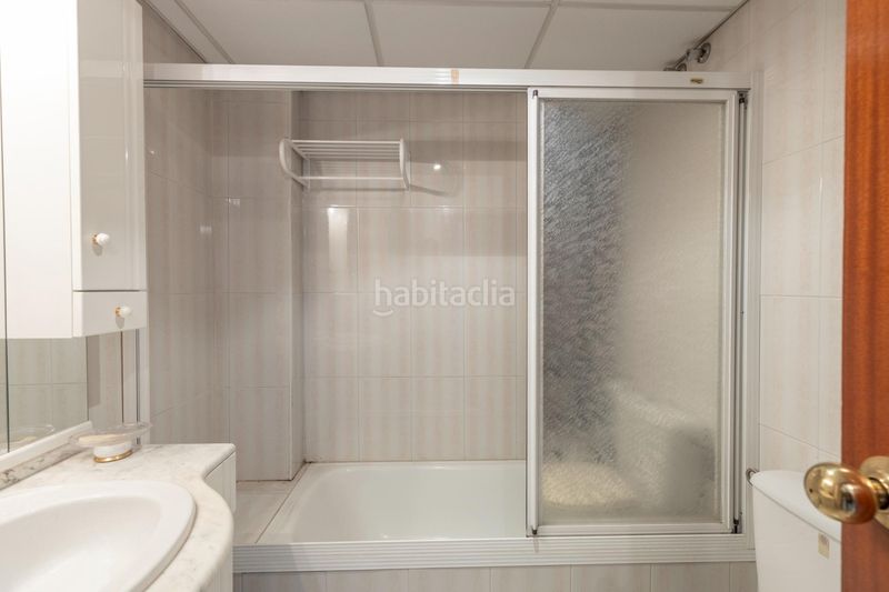 Foto ecea9189-164a-4795-99ae-1410200995eb. Casa pareada en calle de almajara 27 exclusiva vivienda con piscina en la zona del serrallo con piscina comunitaria en Granada