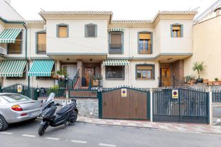 Casa adossada  Calle los huertos #7. Se vende bonita casa en cajar