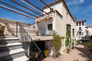 Casa  Calle enrique agredano. Espectacular e histórica casa señorial en el centro de ugíjar