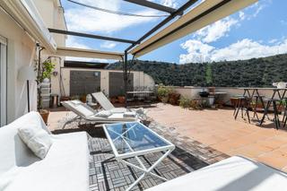 Casa en Crta. De la Sierra. Casa en venta en urbanización privada junto al hospital vithas!