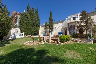 Chalet à Camino de los Neveros - Serrallo. La oportunidad de una vivienda exclusiva.