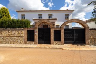 Xalet a Otura. Chalet independient en urbanizacion molino alto otura.