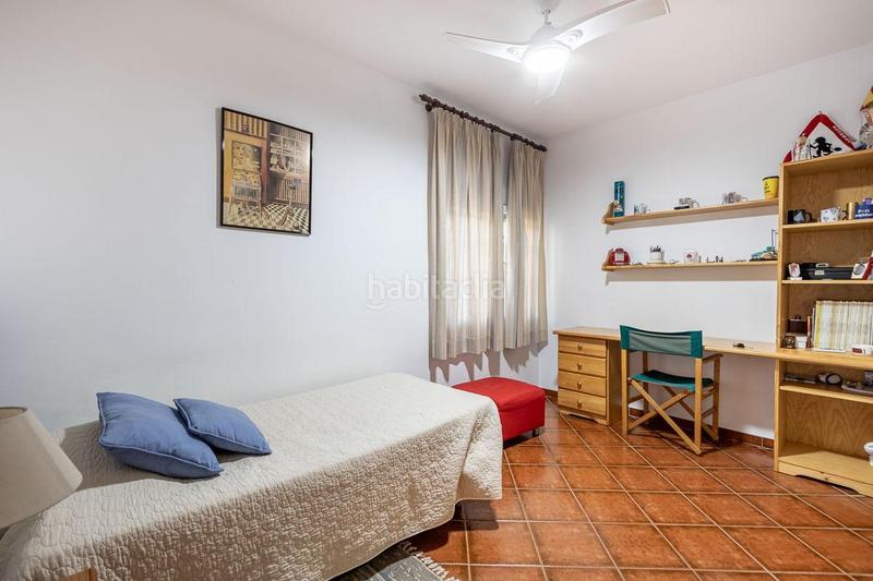 Foto 5235dc41-dd63-4e9e-b3d3-3a20721261a8. Casa  con gran parcela en la zubia en La Zubia Ciudad Zubia (La)