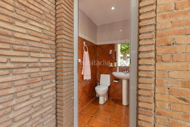 Foto c4e0dbc7-76f4-40ef-92d2-58097c5b4eeb. Casa  con gran parcela en la zubia en La Zubia Ciudad Zubia (La)