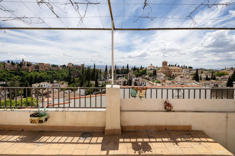 Foto f45e0460-c5ad-47e3-b421-f612c5f2f9be. Casa  en venta albaicin vistas directas hacia la alhambra en Granada