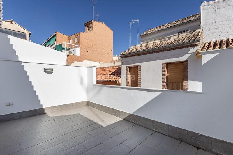Foto a4bc2b6b-ac39-4c49-bcbe-ba1b877c3652. Casa en concepcion 8 vivienda junto a plaza mariana pineda en Granada