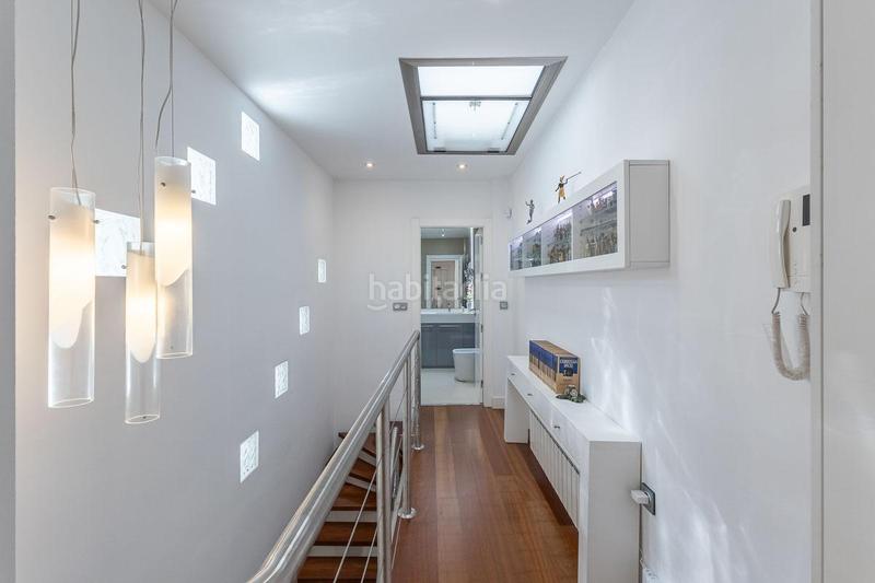 Foto d7d36f8c-8db7-4479-b611-f8a143b2d83a. Casa en concepcion 8 vivienda junto a plaza mariana pineda en Granada