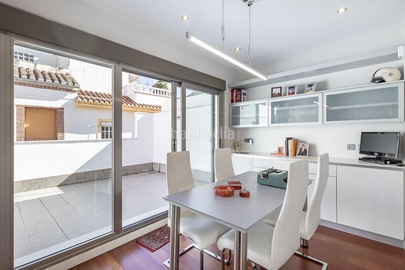 Foto f7e0b957-c984-49ba-a68c-b56c3e283f22. Casa en concepcion 8 vivienda junto a plaza mariana pineda en Granada