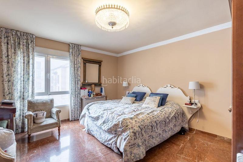 Foto 702edd8d-1750-40d5-a22e-443273014865. Piso amplio piso en plaza de las descalzas en San Matías - Realejo Granada
