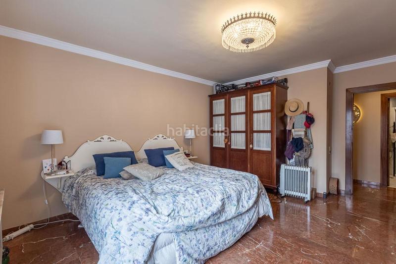 Foto d126e351-c254-45e5-bea1-aac386b11fb1. Piso amplio piso en plaza de las descalzas en San Matías - Realejo Granada