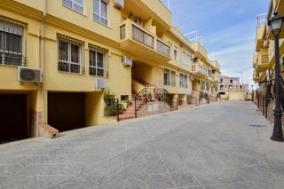 Casa adossada  Camino churriana (de). Armilla. vivienda unifamiliar adosada. 3 dormitorios. 2 baños. 1