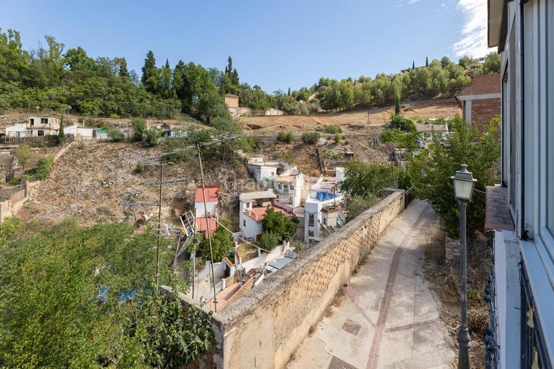 Foto ea3181a6-d804-406d-acf4-f72331c606e1. Casa coqueta casa zona barranco del abogado con vistas a en Granada