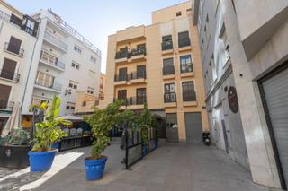 Pis  Calle ángel ganivet. Espacio exclusivo en pleno centro de granada  ganivet