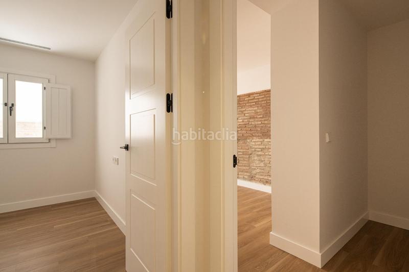 Foto ed08ee9d-e778-4973-942c-b4fbc3b6a112. Piso horno de vidrio, monte de piedad 7 y 9 b en Granada