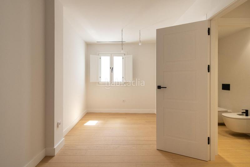 Foto b1a1b81e-7eeb-45ec-9e4b-b1bfb38602ca. Piso horno de vidrio, espino 1 c en Barrio de Albaicín Granada