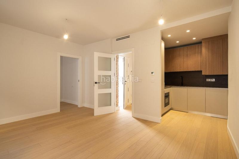 Foto f5fae0d4-e6b3-4048-87ba-99c78b3d205e. Piso horno de vidrio, espino 1 c en Barrio de Albaicín Granada
