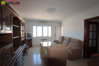 Location Appartement  Avenida pablo picasso. Estupendo piso de tres dormitorios y terraza en pablo picasso