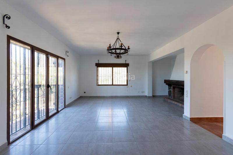 Foto 6f87e89d-99af-4688-b9d5-99f937bd1c44. Chalet con riscaldamento parcheggio piscina in Almuñecar centro Almuñécar