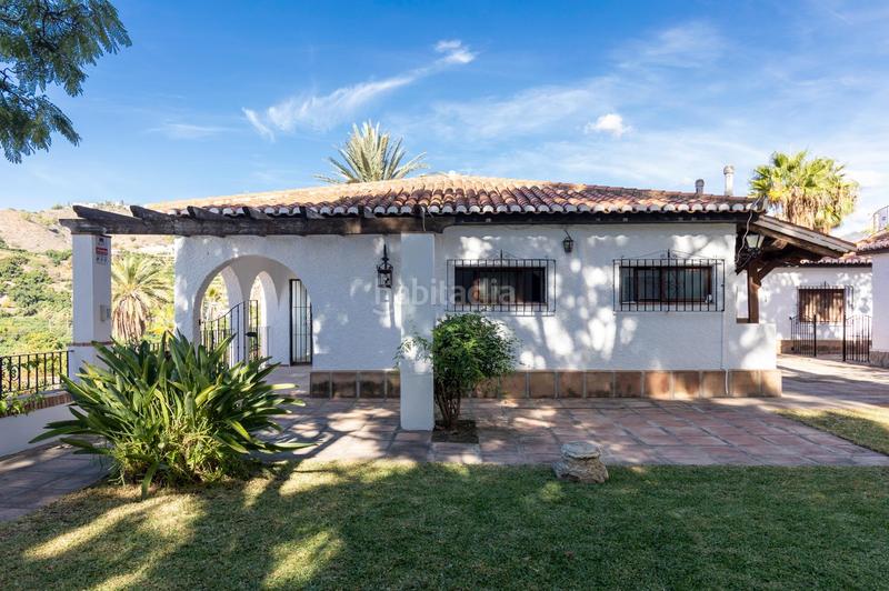 Foto 9277b0a2-39be-404a-9572-225c86f0b625. Chalet con riscaldamento parcheggio piscina in Almuñecar centro Almuñécar