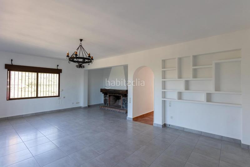 Foto c26d2cd1-6ba4-4838-b75f-deced8214208. Chalet con riscaldamento parcheggio piscina in Almuñecar centro Almuñécar