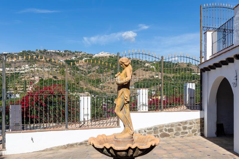 Foto cc118166-0809-4c8a-bc97-3d912752c8b9. Chalet con riscaldamento parcheggio piscina in Almuñecar centro Almuñécar