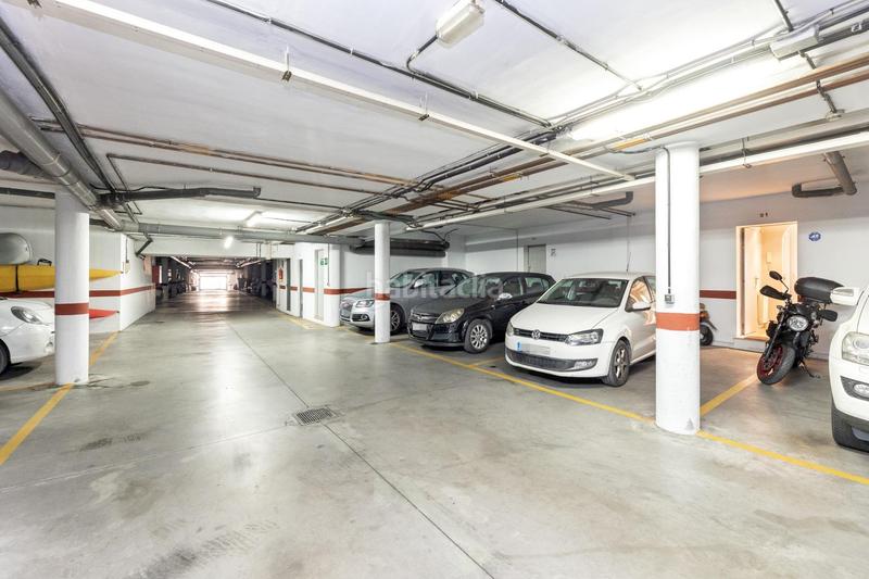 Foto e5fcdd5d-6c9a-4228-9670-ba586c0c2412. Casa a schiera con riscaldamento parcheggio piscina in Granada