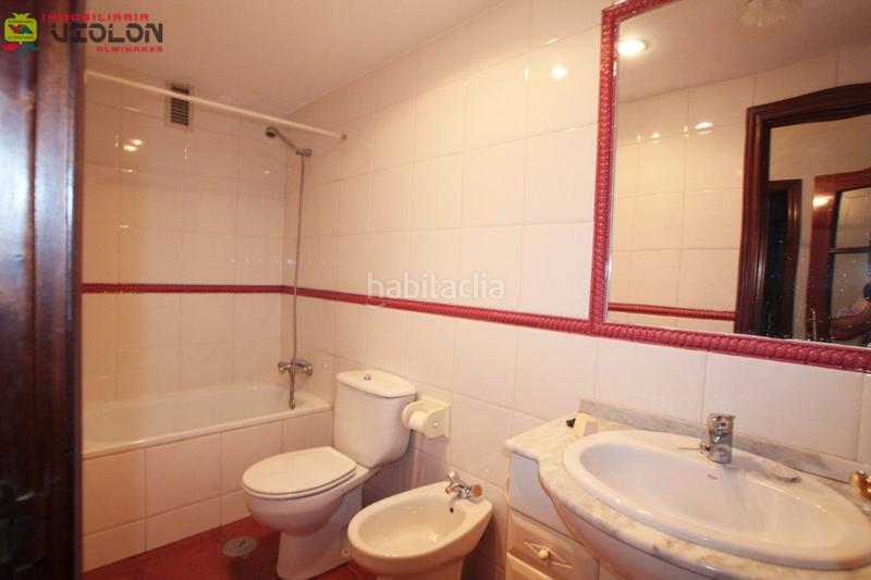 Foto 35dfacb5-9040-47c7-83d7-bd4a2591a183. Alquiler piso apartamento amueblado en alquiler en zona alminares, calefacción central, comunidad incluida. en Granada