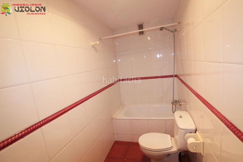 Foto f2700aa8-cf29-4c18-b01d-1914c3998c05. Alquiler piso apartamento amueblado en alquiler en zona alminares, calefacción central, comunidad incluida. en Granada