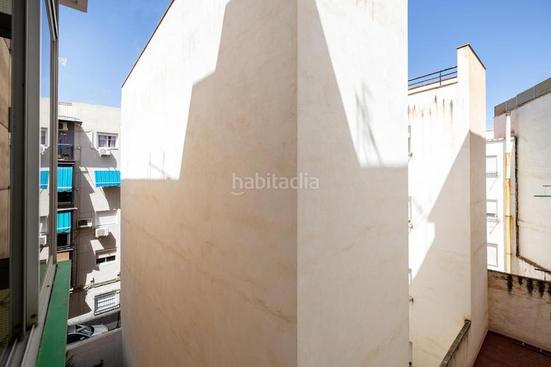 Foto 27b300eb-8869-432e-9b3c-c3d2e40407f8. Appartement dans calle santa adela 48 dans Barrio de Zaidín Granada