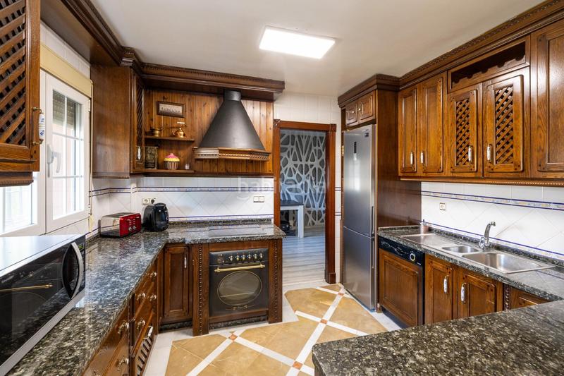 Foto eaf55a69-cb03-42af-8ef3-62ea3e5a2a4b. Chalet exclusivo chalet en Barrio de la Vega en Barrio de la Vega Monachil