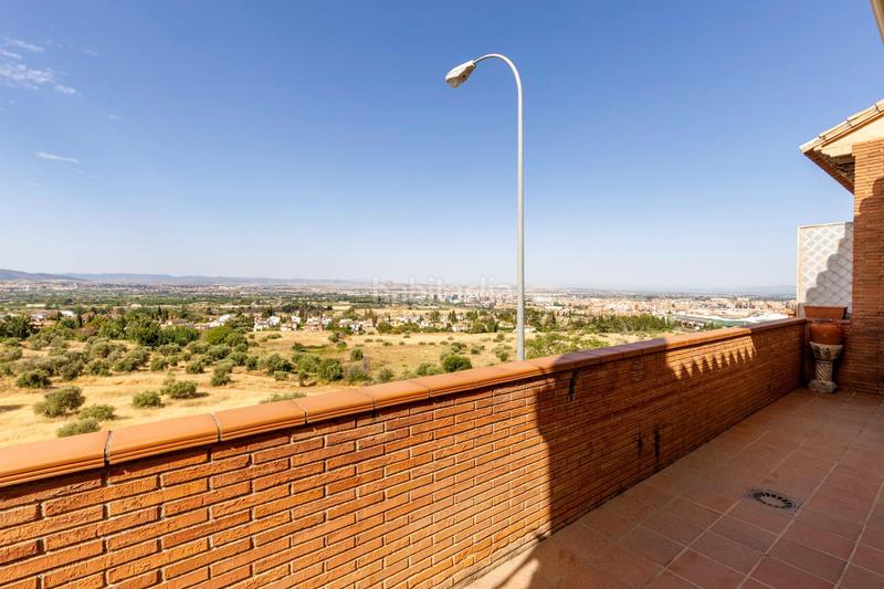 Foto 54e3b8e9-1f5a-4547-9e74-8ec952daa88d. Reihenhaus mit heizung parking pool in Camino de los Neveros - Serrallo Granada