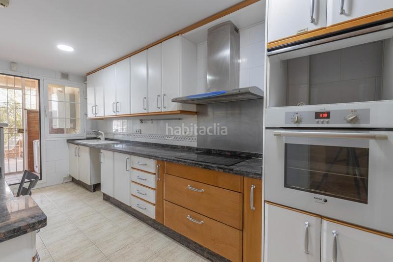 Foto ab530fbf-92b8-45e1-8440-bbbbcbbd71da. Reihenhaus mit heizung parking pool in Camino de los Neveros - Serrallo Granada