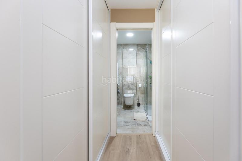 Foto f638797b-c56c-496f-a566-fbf7c34345f5. Pis amb calefacció aparcament a Camino de Ronda Granada