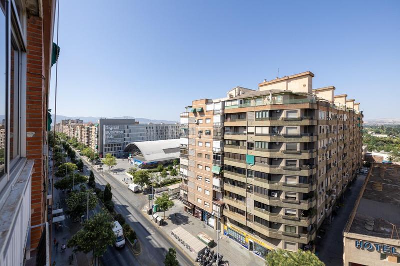 Foto 1fbac0c7-99c3-475e-835d-c11668bae425. Appartamento in calle emperatriz eugenia 26 in Camino de Ronda Granada