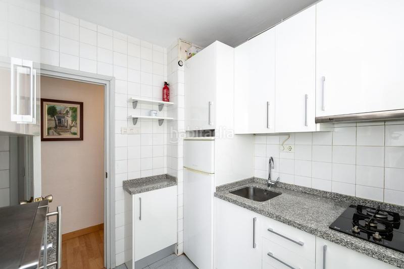 Foto cd3248ec-21fb-4a7d-afc7-338b8605f8f4. Flat with heating in Camino de Ronda Granada