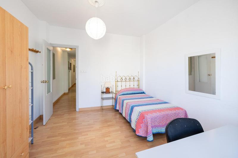 Foto edfb596b-5046-4b1c-ab75-1bf15d4e57cd. Flat with heating in Camino de Ronda Granada