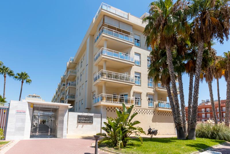 Foto 02f0f3b0-fe20-40c6-a46d-764432faf69e. Penthouse with parking pool in Playa de Granada Motril