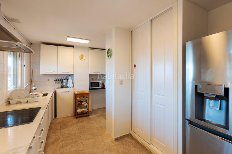 Foto ea26d074-9e0a-4e46-b23b-055a412788b9. Penthouse with parking pool in Playa de Granada Motril