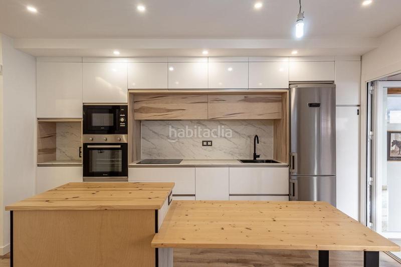 Foto cac6f756-0eea-4501-88f5-57e252a06ff9. Pis amb calefacció aparcament piscina a San Antón Armilla