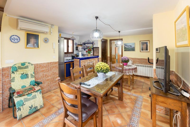 Foto 2bb7bf0a-f6c2-4eda-996e-9d3d870eb2a6. Casa adosada vivienda pareada en monteluz en Peligros