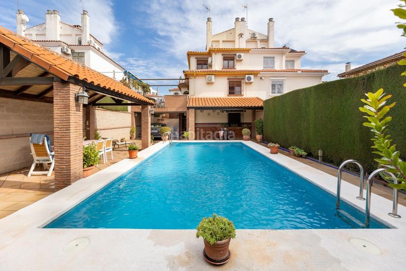 Foto 3a1af55b-ab40-4207-a936-bb831cb975ef. Casa adosada vivienda pareada en monteluz en Peligros