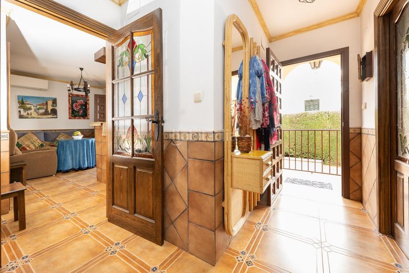Foto 52e60078-6ffc-4d16-86f1-8db218729b46. Casa adosada vivienda pareada en monteluz en Peligros
