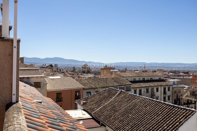 Foto f49f8ac7-1b58-4260-9e53-e9d6ac4b3abf. Casa adosada espectacular casa unifamiliar en recinto cerrado capital en Granada
