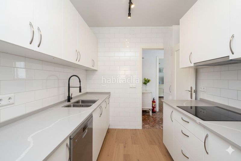 Foto edc30717-65fe-4375-ac4d-8e8aead86362. Casa amb aparcament a San Antón Armilla