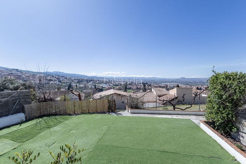 Foto 1cd1d6d2-a3d1-4755-b77e-6203e54923af. Casa amb aparcament a Barrio de la Vega Monachil