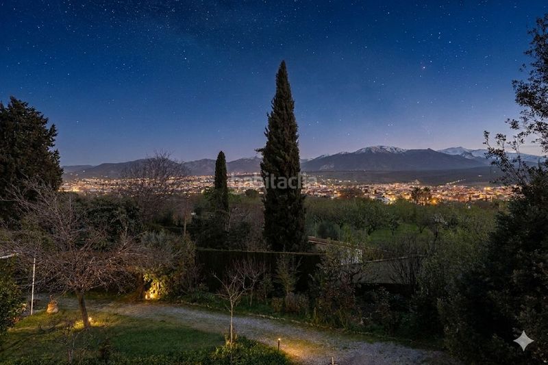 Foto caf99328-dba4-4166-916d-5d08fe0bbed5. Dúplex amb aparcament a Ogíjares