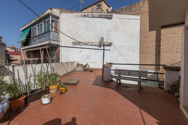 Foto e40ff5fa-a75a-4c0a-8aa6-08b6b79738fc. Edificio en del pescado 5 edificio en venta junto al salón en Granada