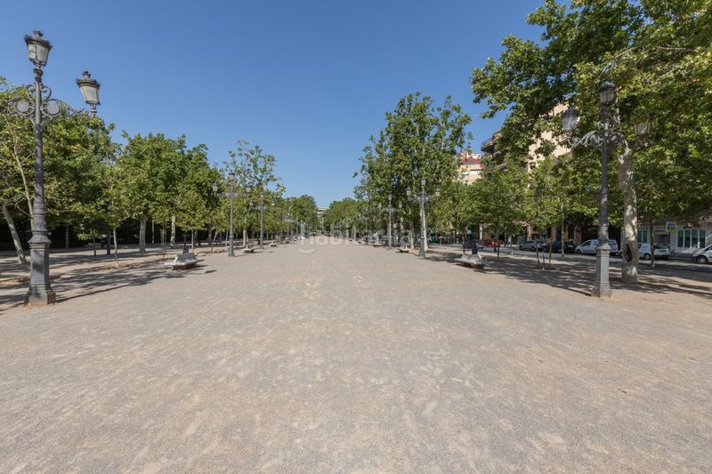 Foto eedbdb58-347d-4a4f-8ced-07751268d258. Edificio en del pescado 5 edificio en venta junto al salón en Granada