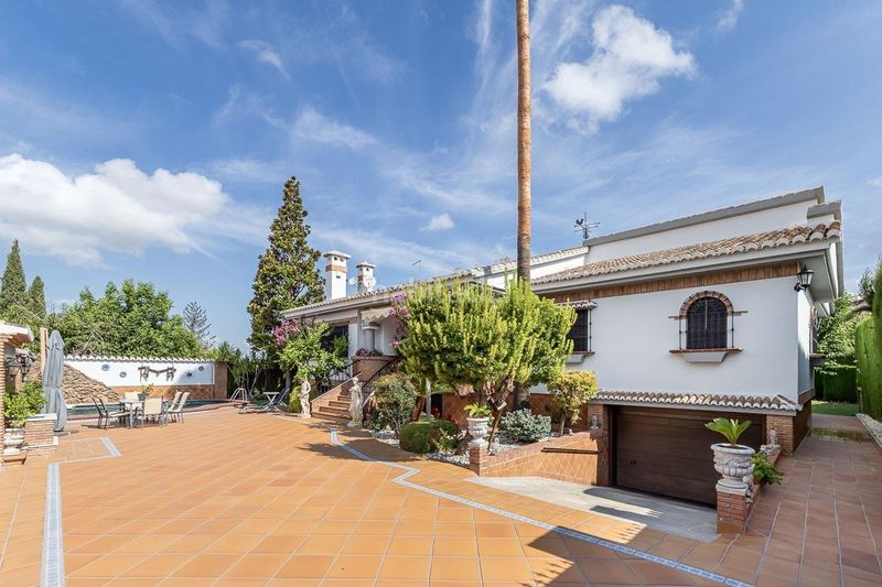 Foto 4c33c1d5-8e25-42e3-856e-ff2f6230d016. Casa amb aparcament piscina a Barrio de la Vega Monachil