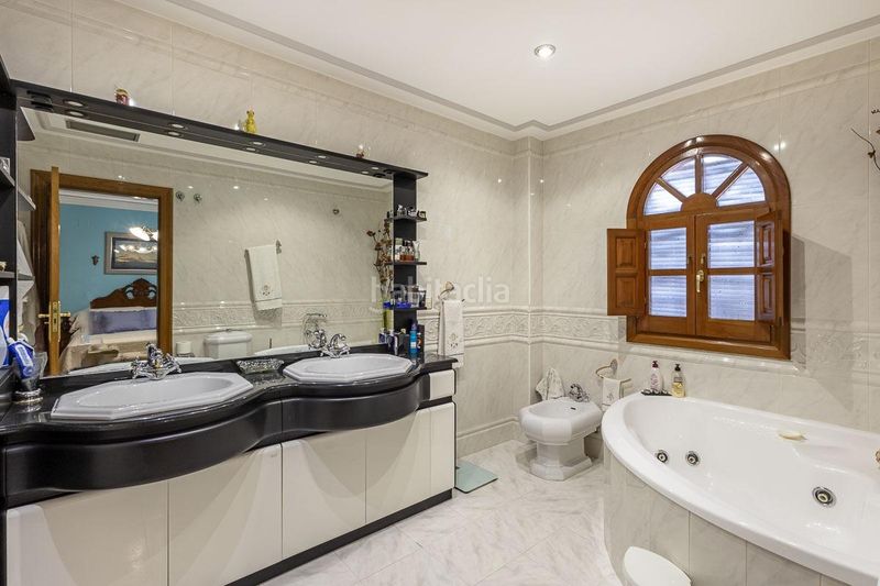 Foto 8ba3b1ed-b024-4174-93c8-14e528a07b55. Casa amb aparcament piscina a Barrio de la Vega Monachil